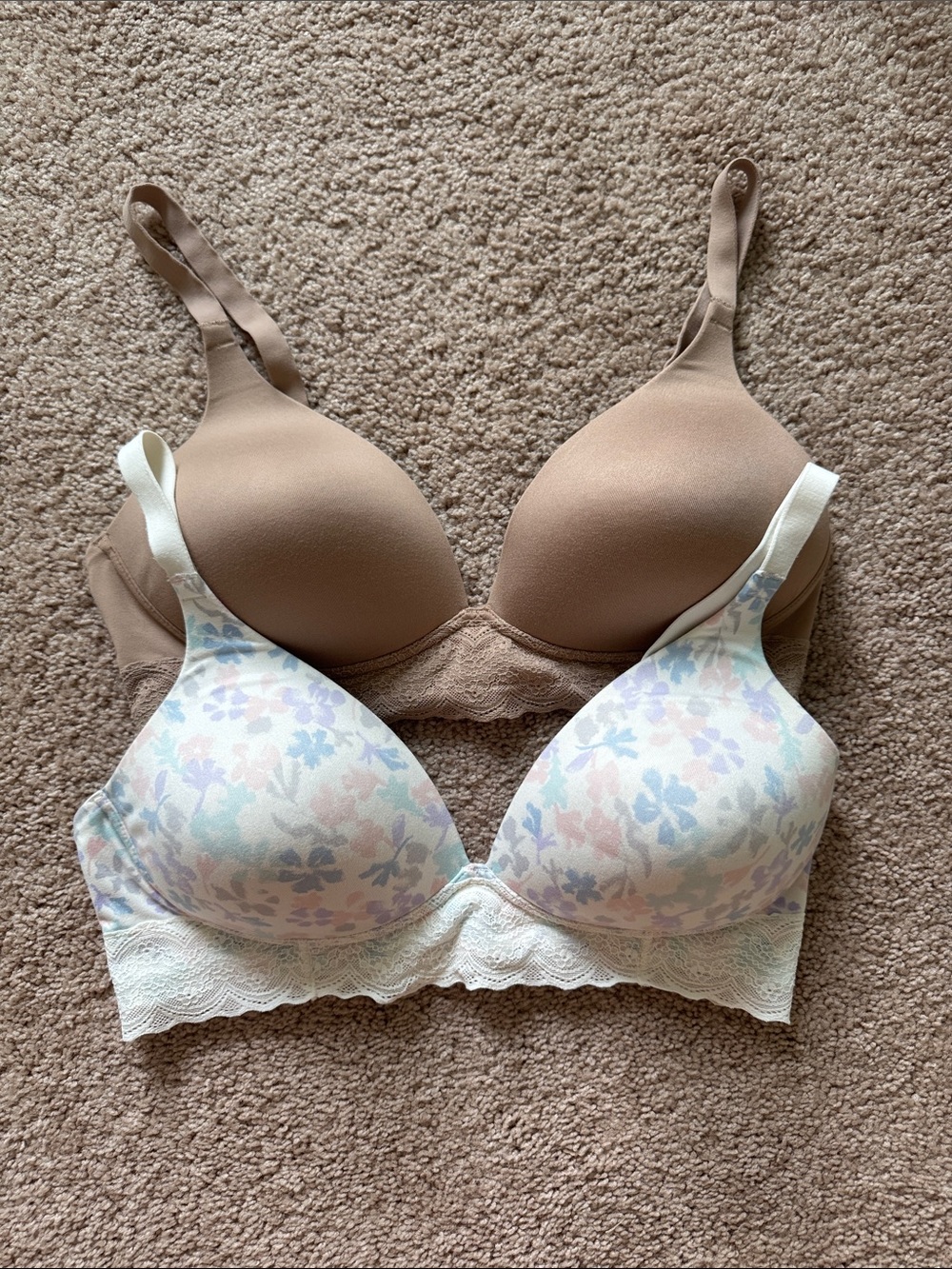 2 Warner’s cloud 9 wireless triangle bras 36D